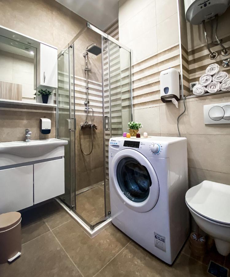 Mavalux Apartments Tivat Eksteriør billede