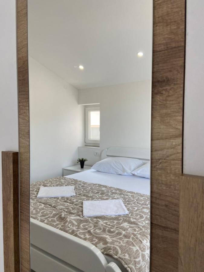 Mavalux Apartments Tivat Eksteriør billede