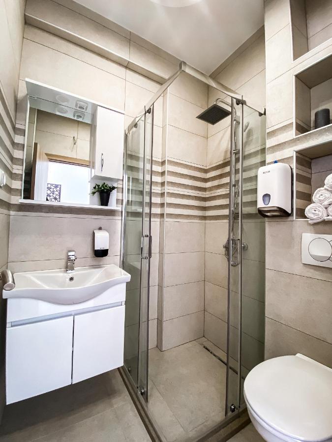 Mavalux Apartments Tivat Eksteriør billede