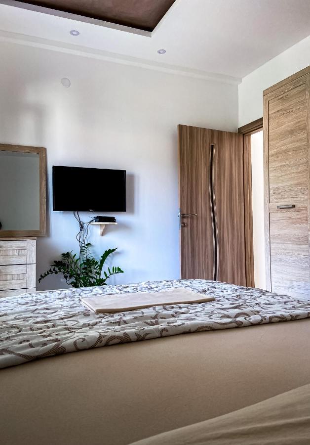 Mavalux Apartments Tivat Eksteriør billede