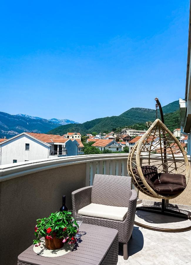 Mavalux Apartments Tivat Eksteriør billede
