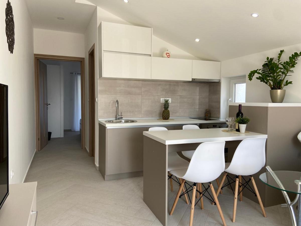 Mavalux Apartments Tivat Eksteriør billede