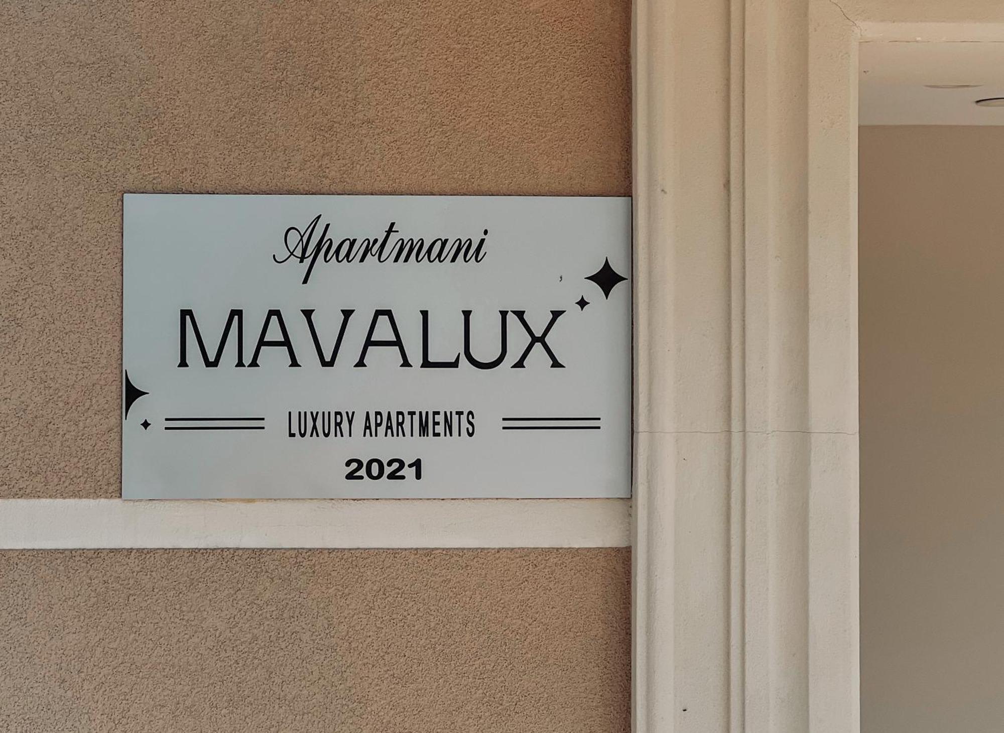 Mavalux Apartments Tivat Eksteriør billede