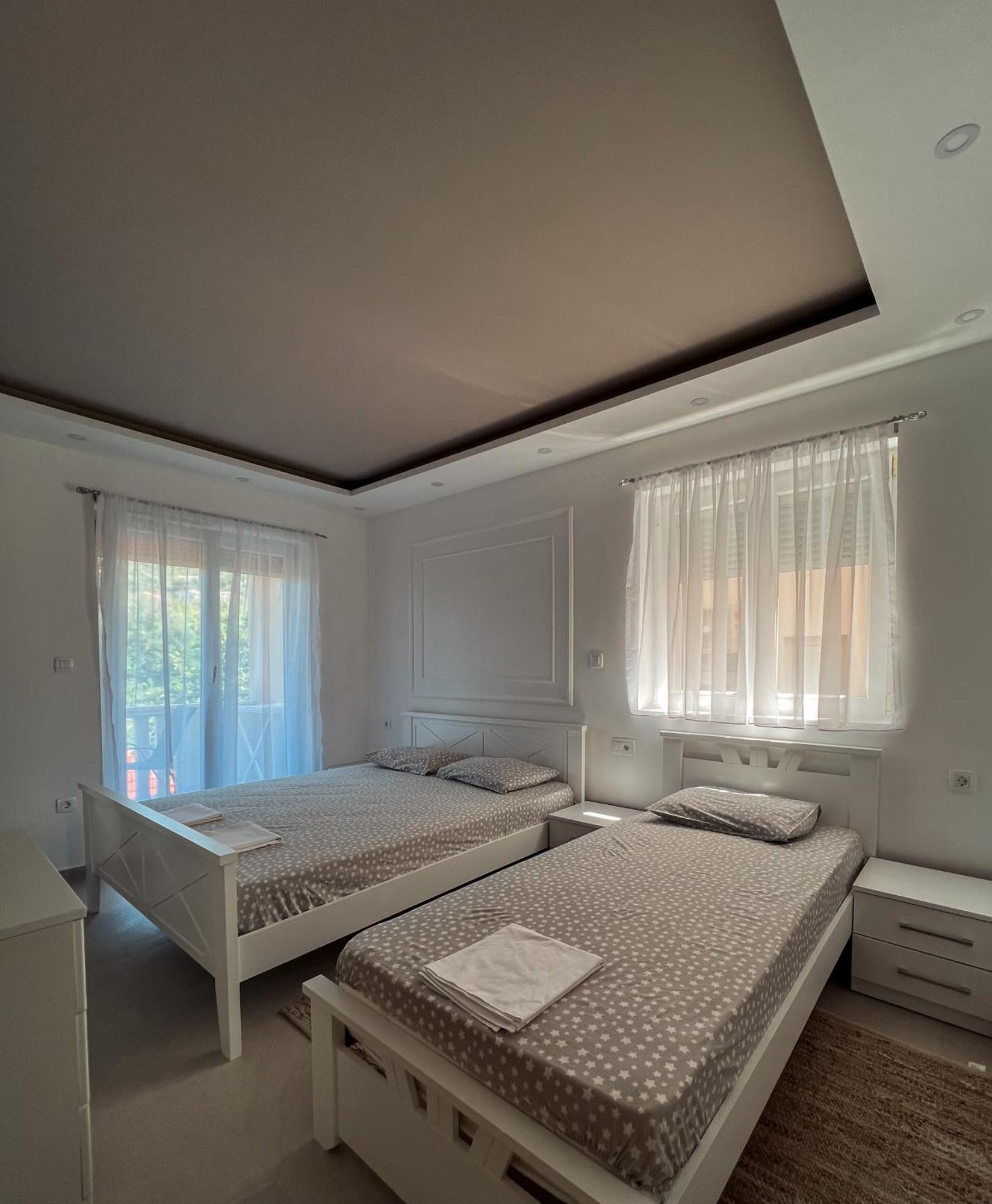 Mavalux Apartments Tivat Eksteriør billede