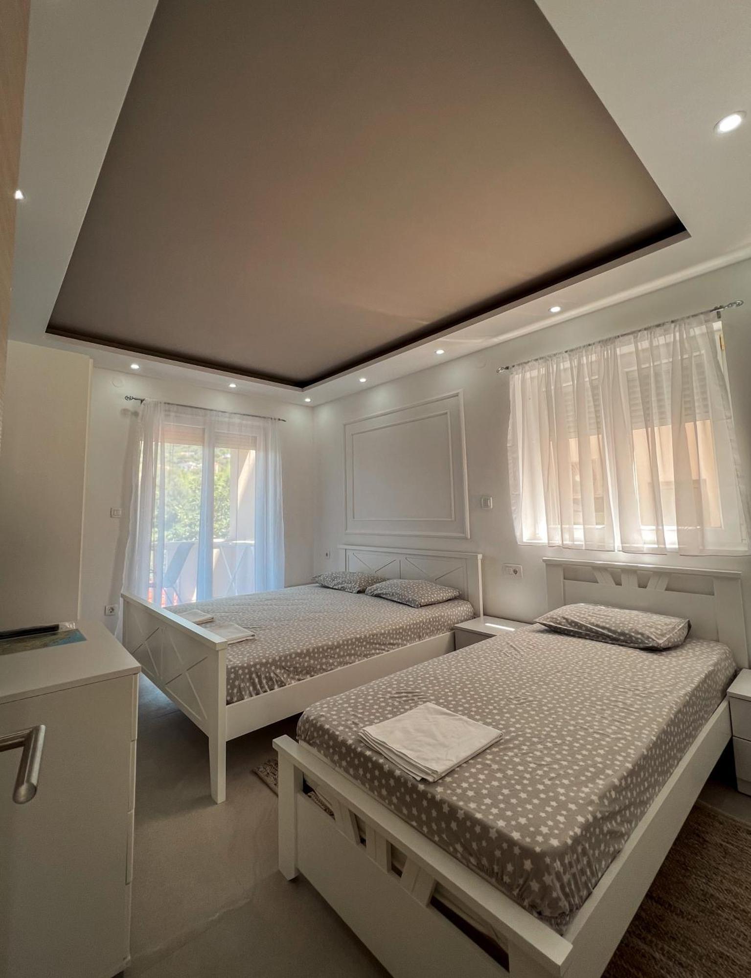 Mavalux Apartments Tivat Eksteriør billede